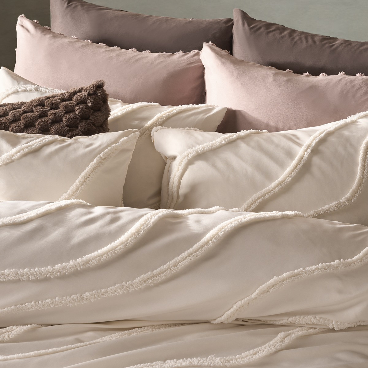 OHS Tufted Contour Duvet Set, Ivory  - King>