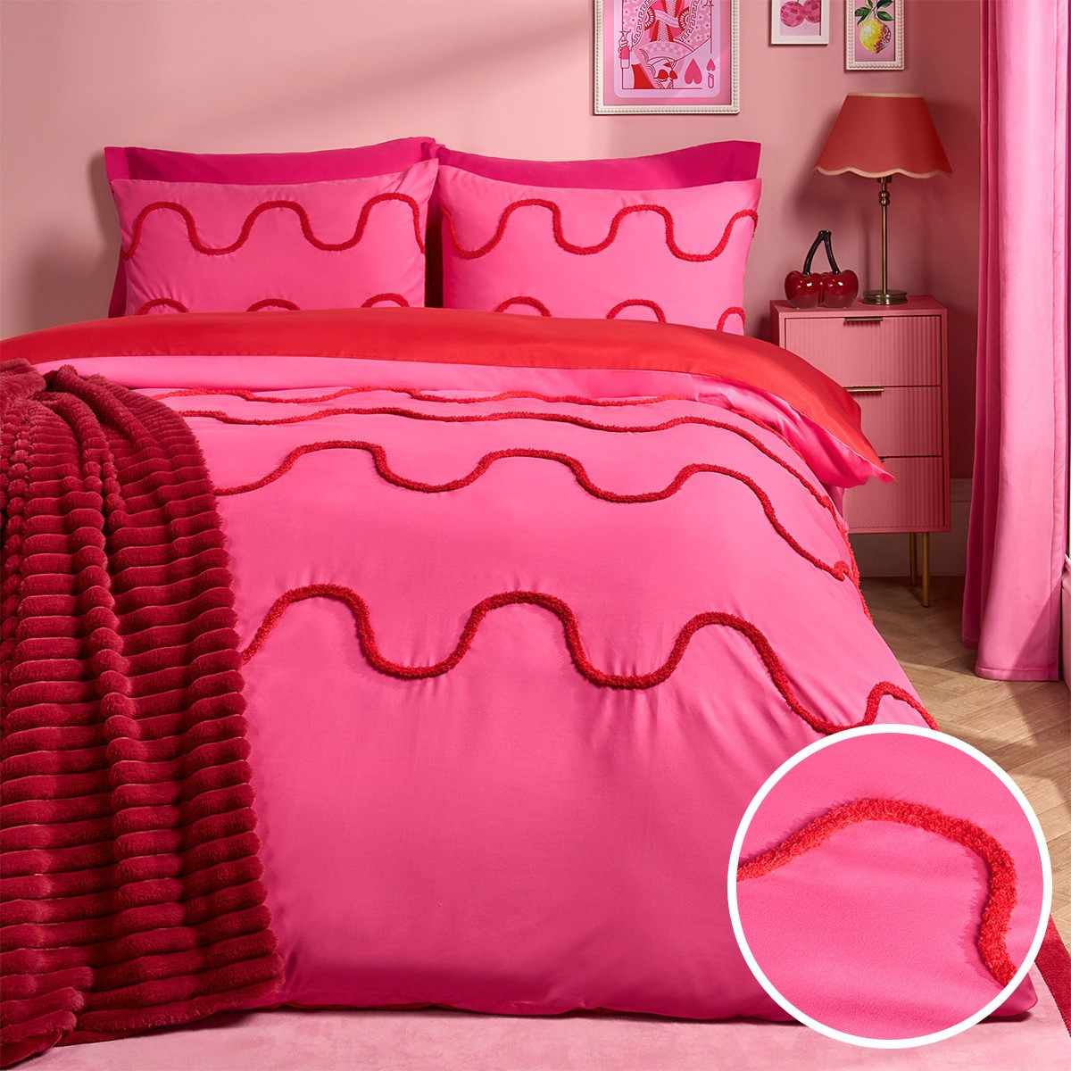 OHS Tufted Wave Duvet Set, Hot Pink/Red - King>