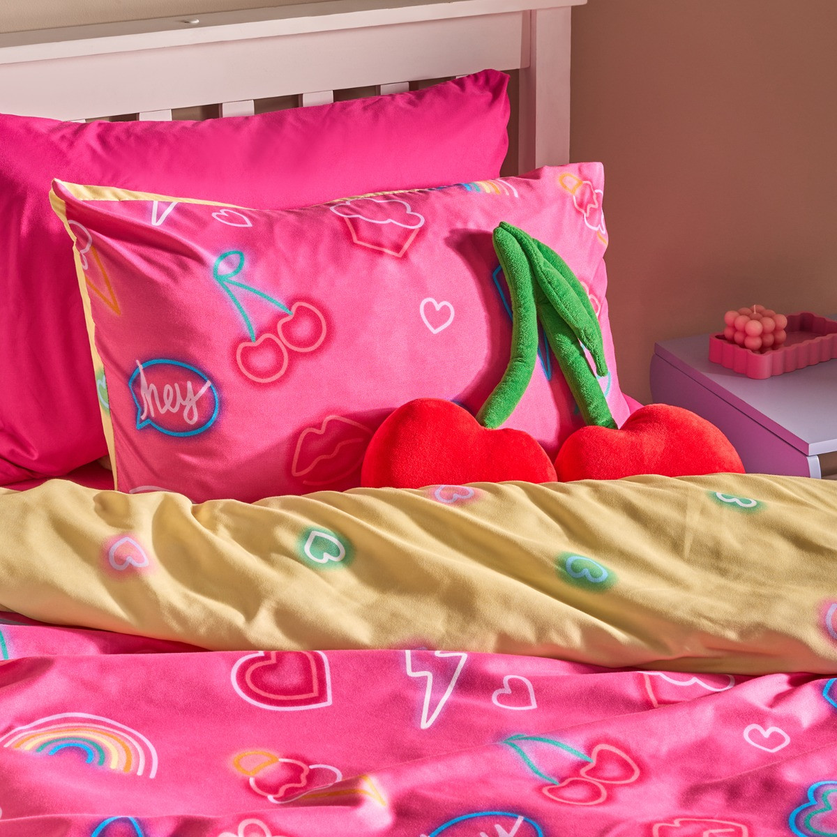 OHS Neon Lights Duvet Cover Set - Magenta>