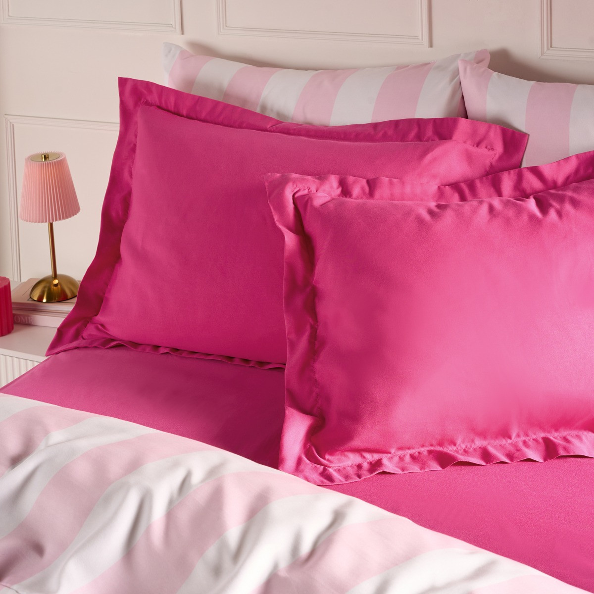 OHS Plain Dyed Oxford Pillowcases - Hot Pink>