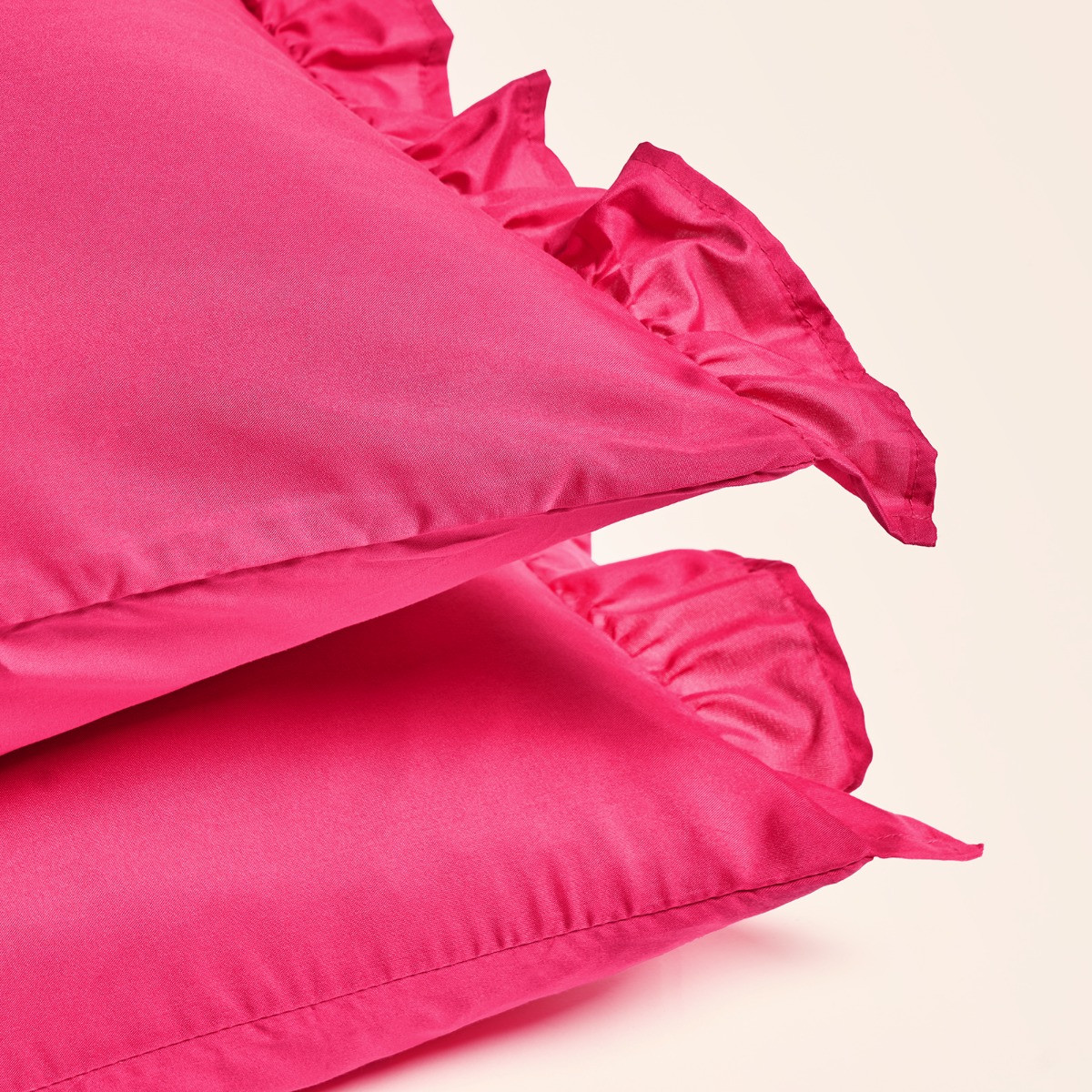 OHS Plain Dyed Frill Edge Pillowcases - Hot Pink>