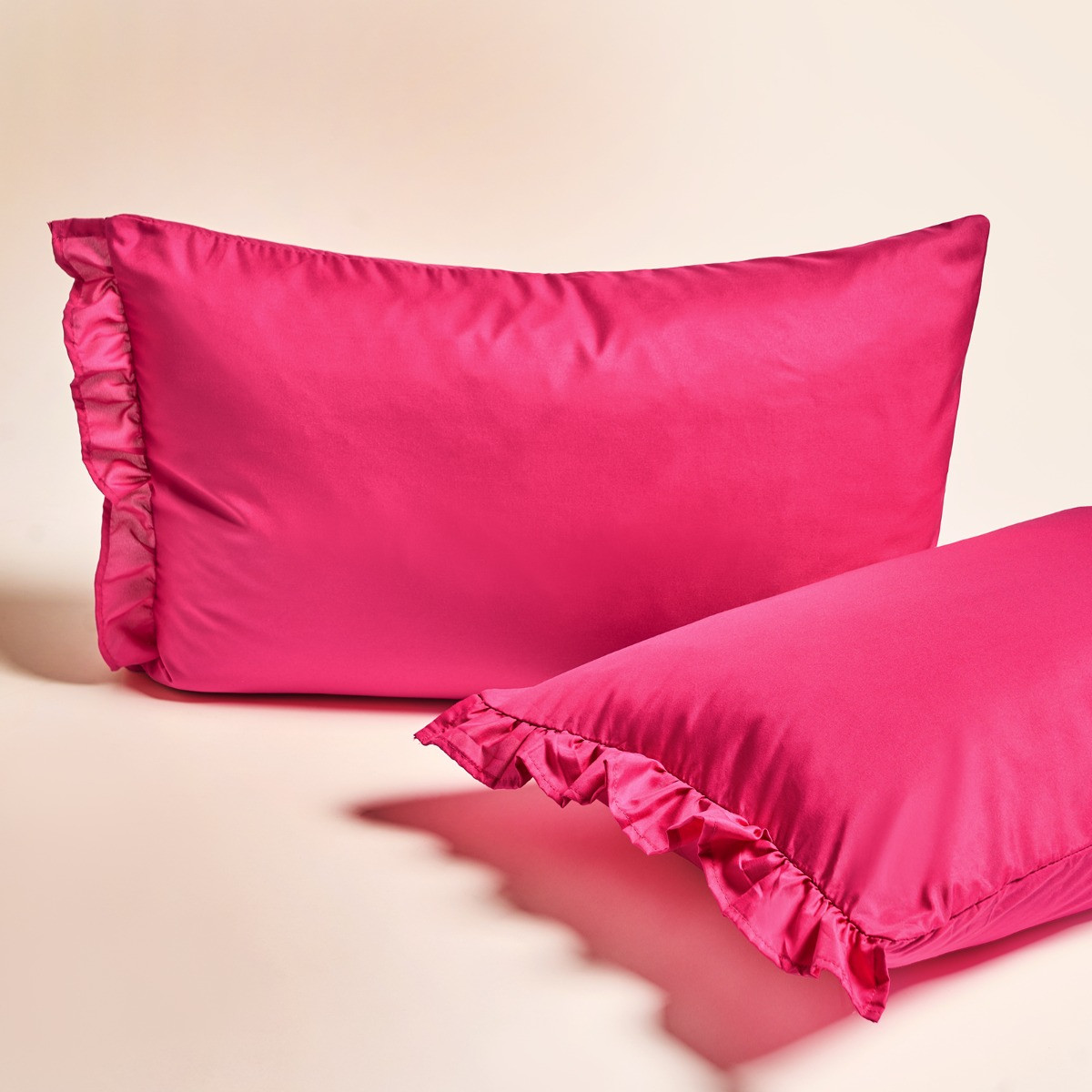 OHS Plain Dyed Frill Edge Pillowcases - Hot Pink>