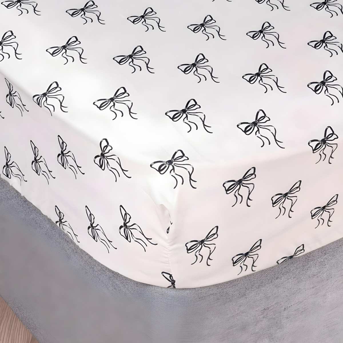 OHS Bow Print Fitted Sheet, Monochrome - King>