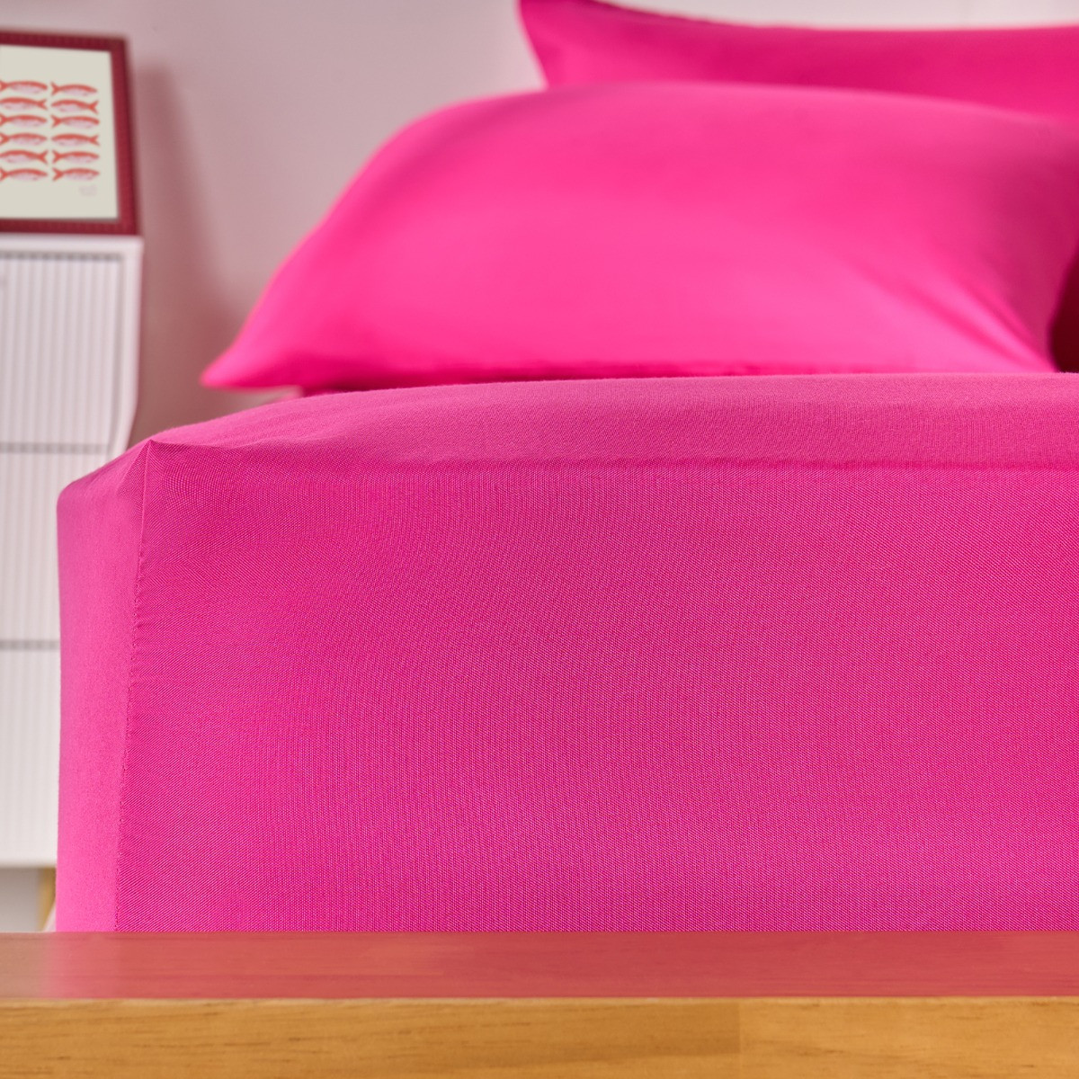 OHS Easy Care Polycotton Deep Fitted Sheet, Hot Pink - King>