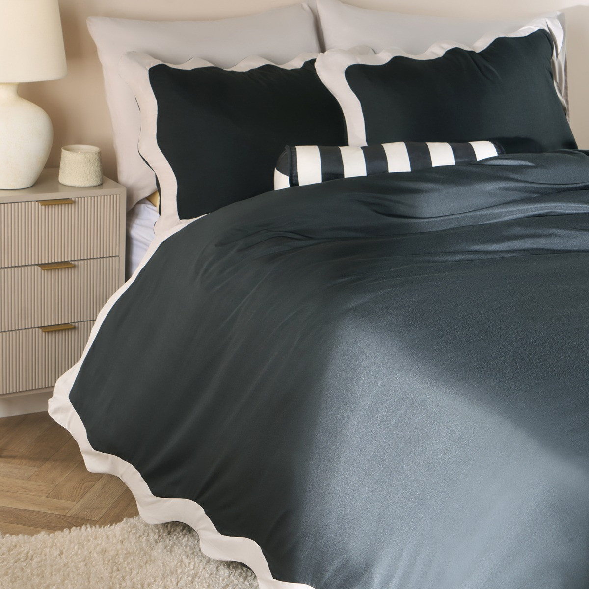 OHS Scallop Edge Duvet Cover Set - Black/Stone>