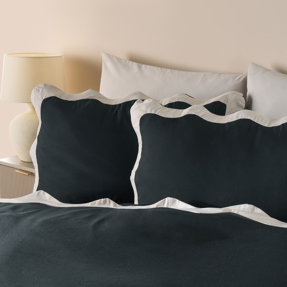 OHS Scallop Edge Duvet Cover Set - Black/Stone>