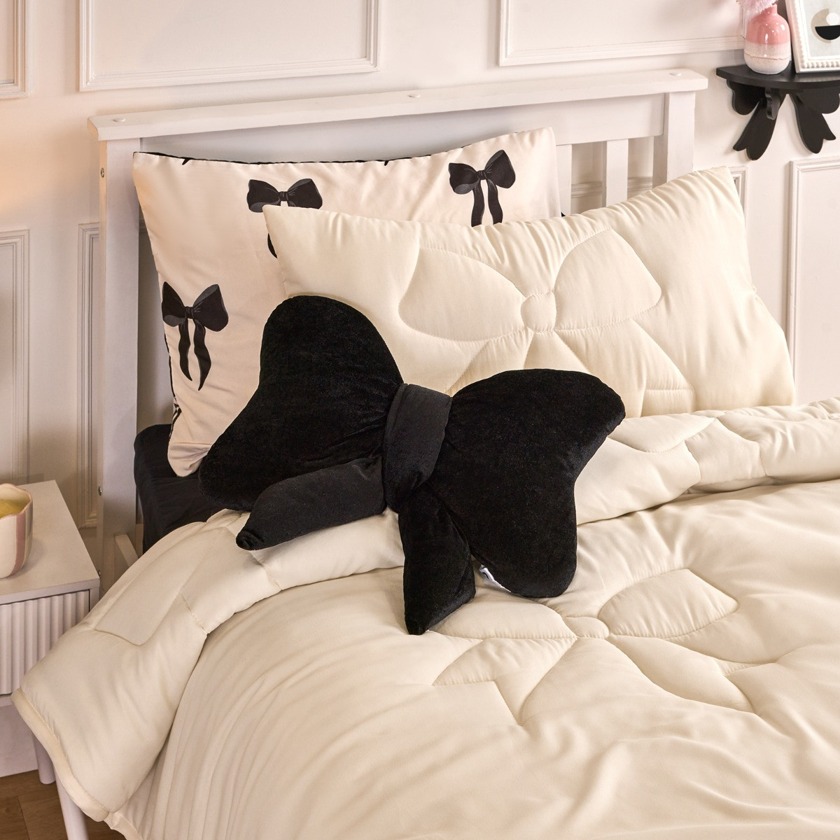 OHS Bows Quilted Coverless 7.5 Tog Duvet Set - Ivory>