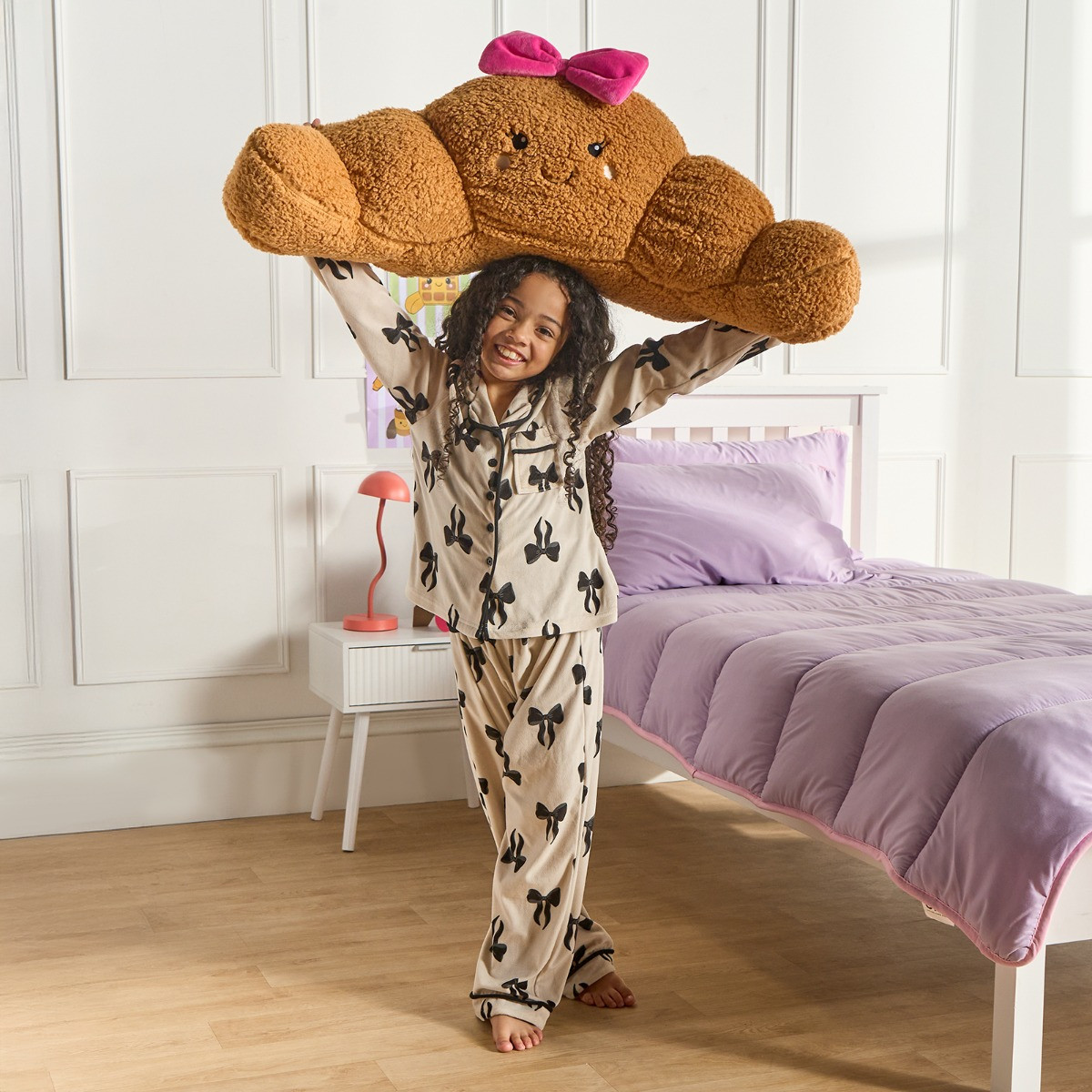 OHS Bowed Croissant Cuddle Cushion - Natural/Hot Pink>