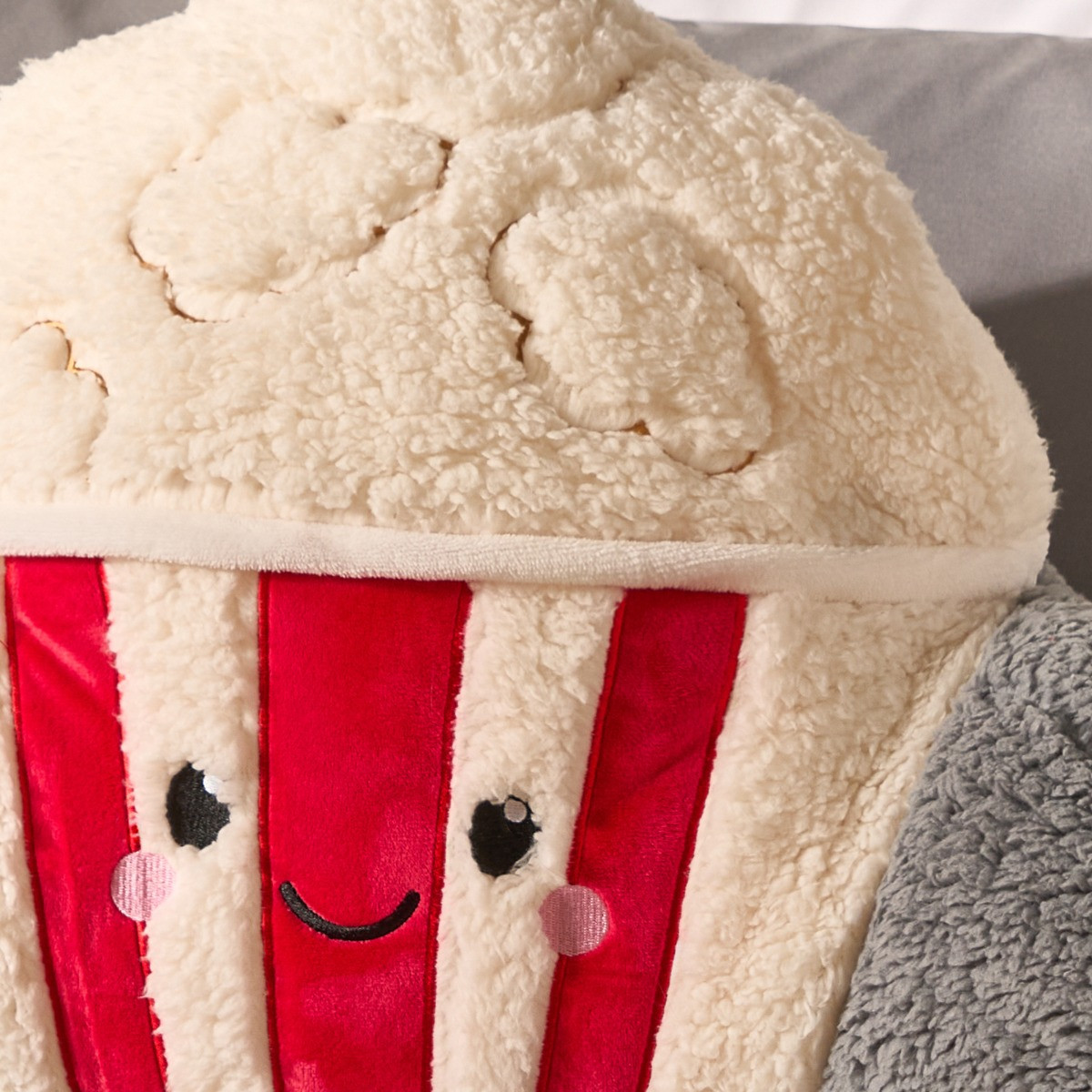 OHS Popcorn Cuddle Cushion - Cream/Red>