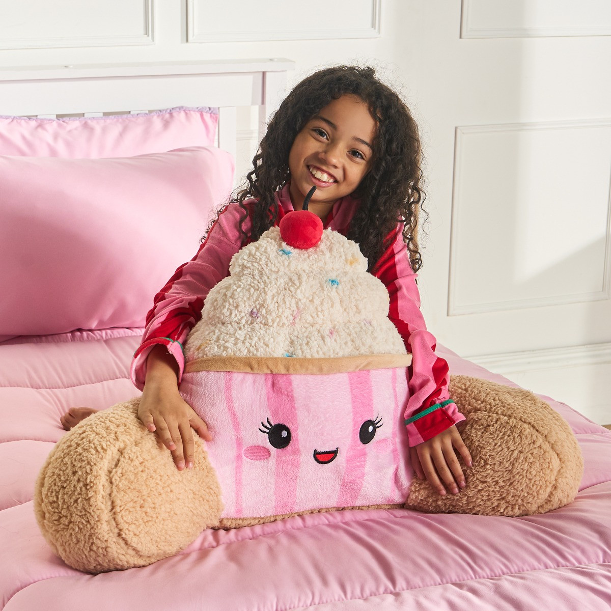 OHS Cupcake Cuddle Cushion - Pink/Natural>