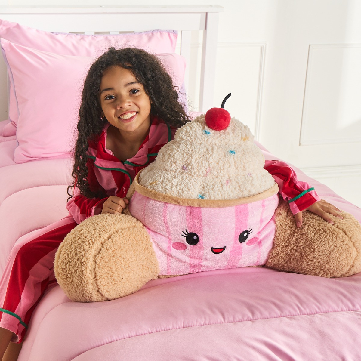 OHS Cupcake Cuddle Cushion - Pink/Natural>
