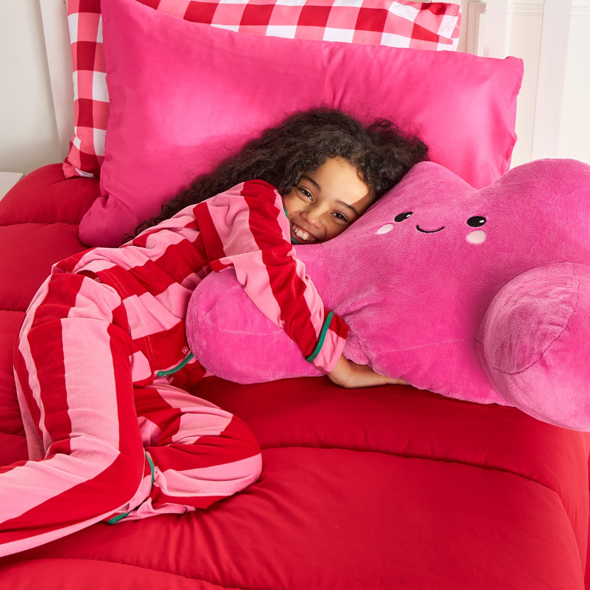 OHS Heart Cuddle Cushion - Hot Pink>