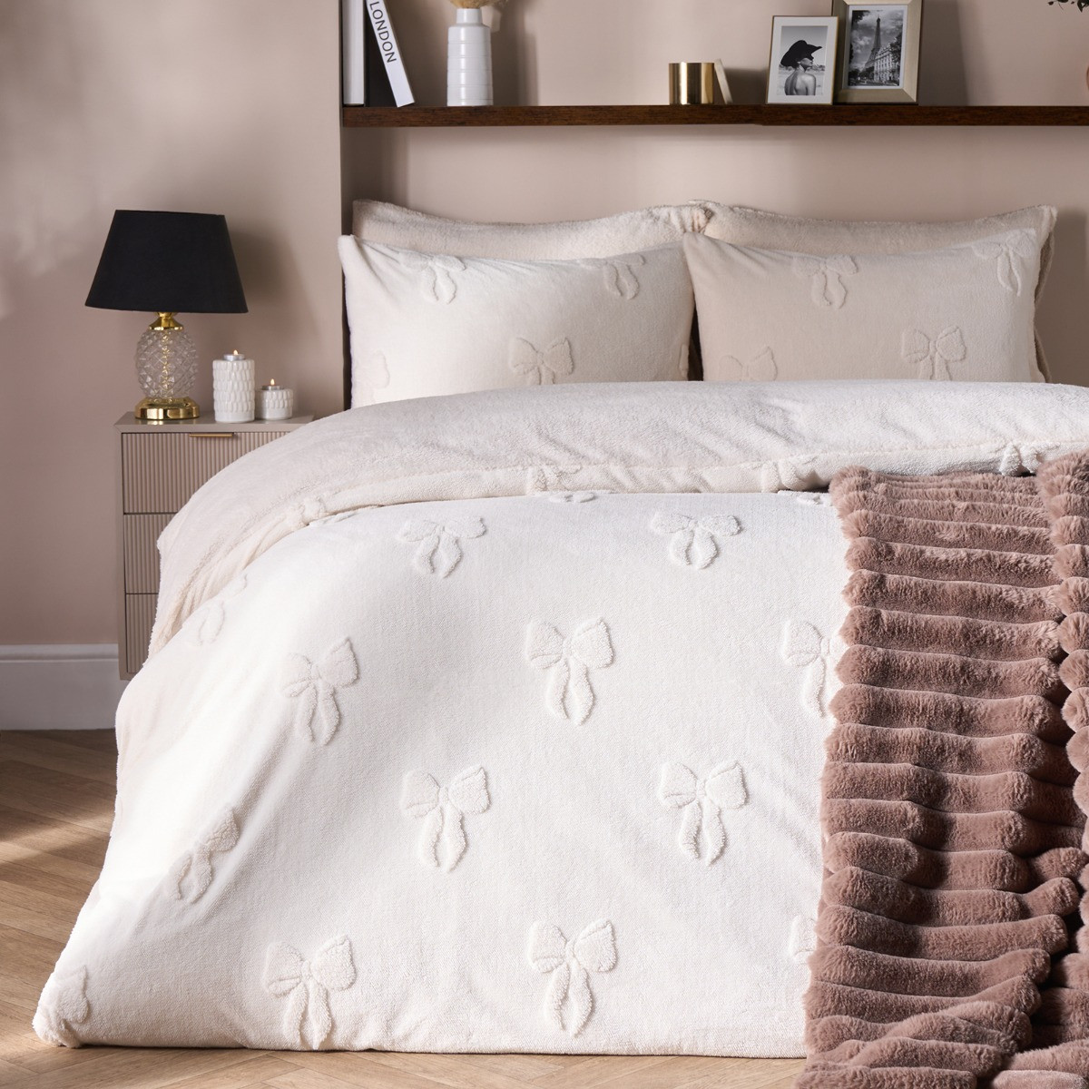 OHS Bows Tufted Teddy Fleece Duvet Cover Set, Ivory - King>
