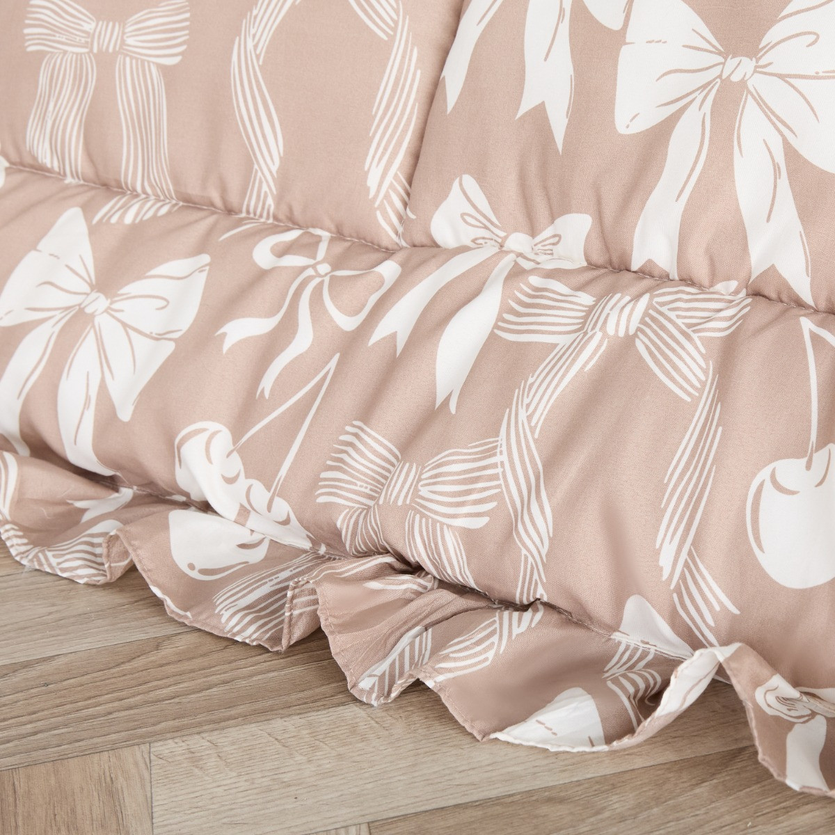OHS Bow Print Frill Edge Coverless 7.5 Tog Duvet Set, Natural - King>