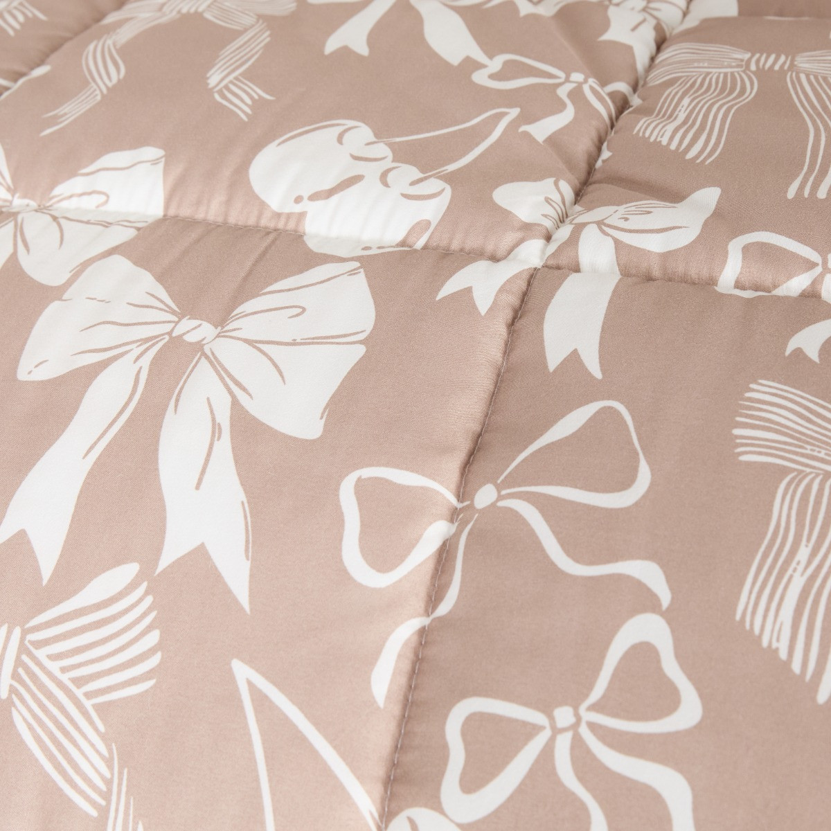 OHS Bow Print Frill Edge Coverless 7.5 Tog Duvet Set, Natural - King>
