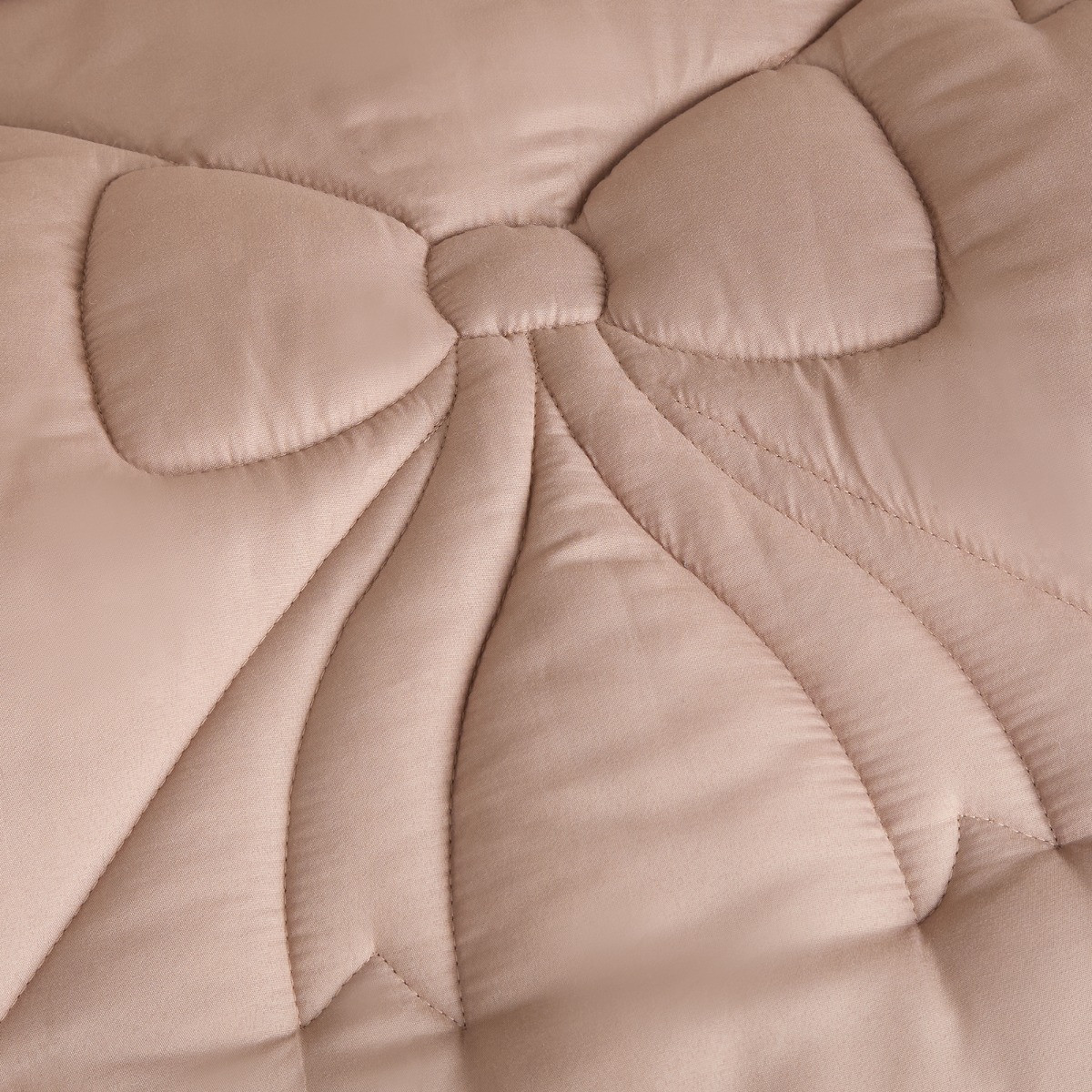 OHS Diamond Bow Quilted Coverless 7.5 Tog Duvet Set - Natural>