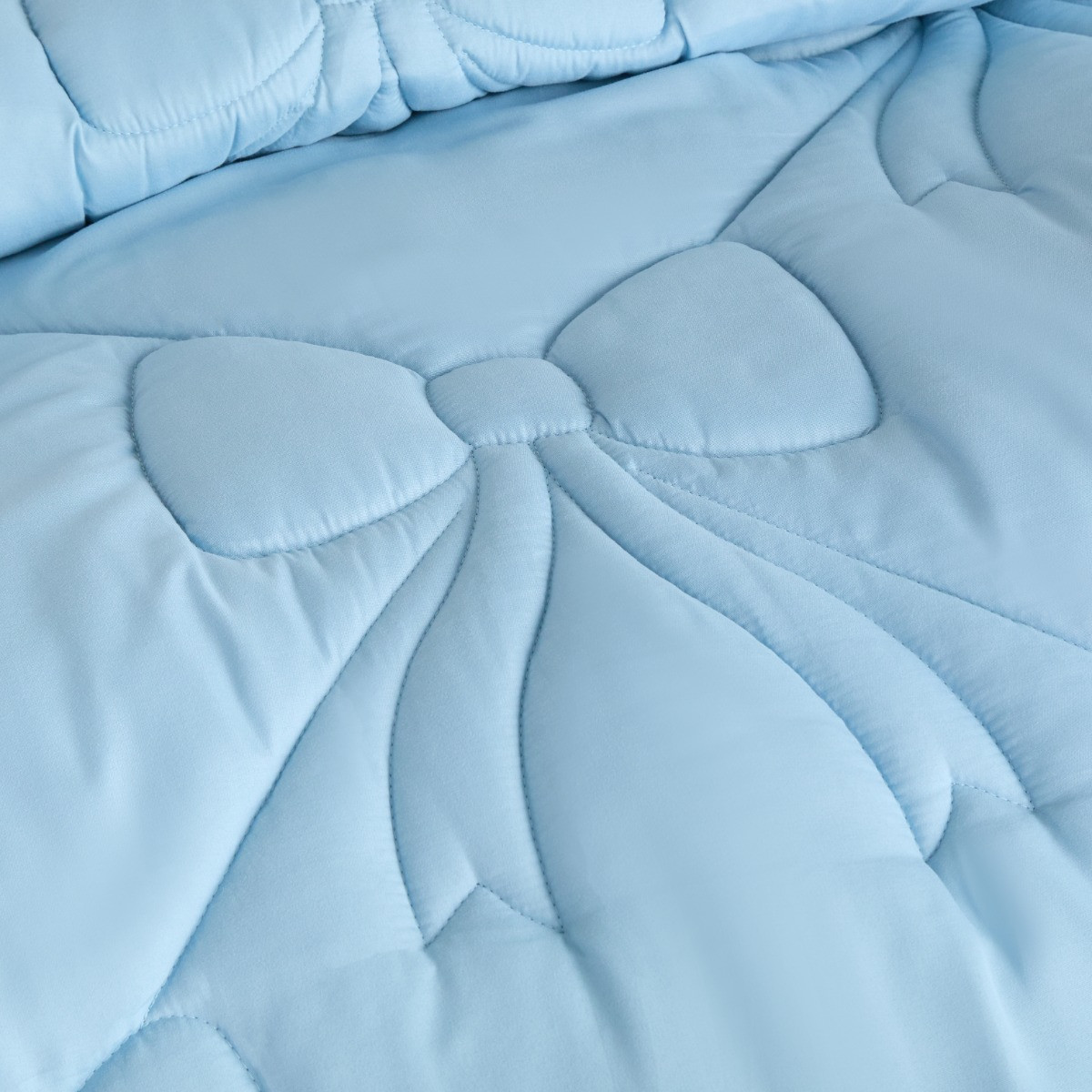 OHS Diamond Bow Quilted Coverless 7.5 Tog Duvet Set - Blue>