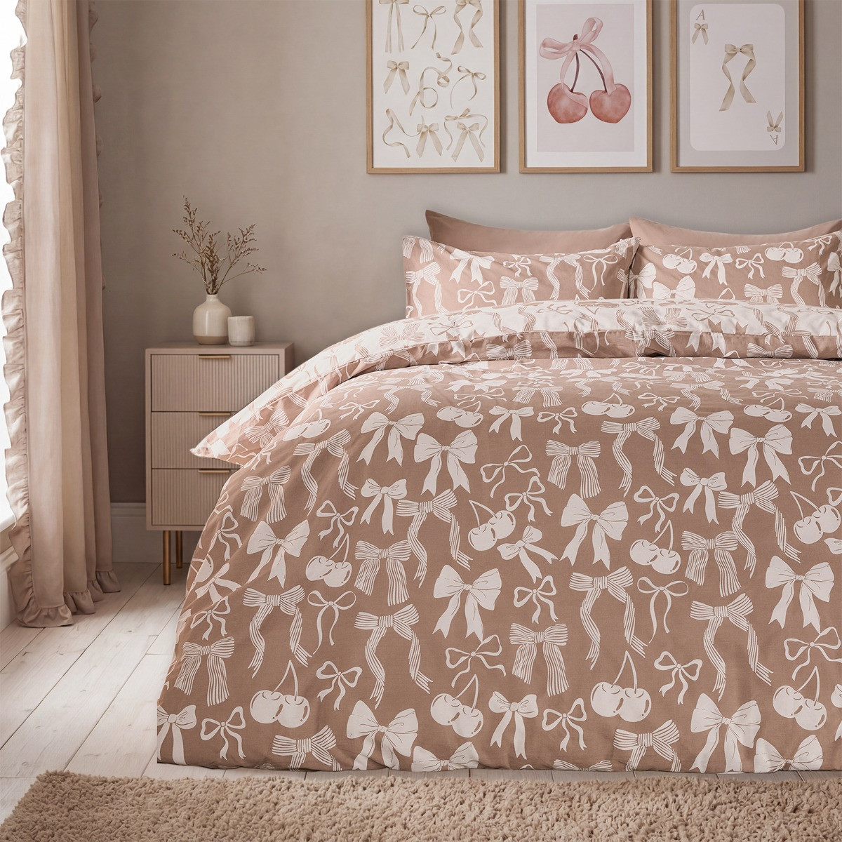 OHS Illustrated Bows Reversible Duvet Cover Set - Natural>