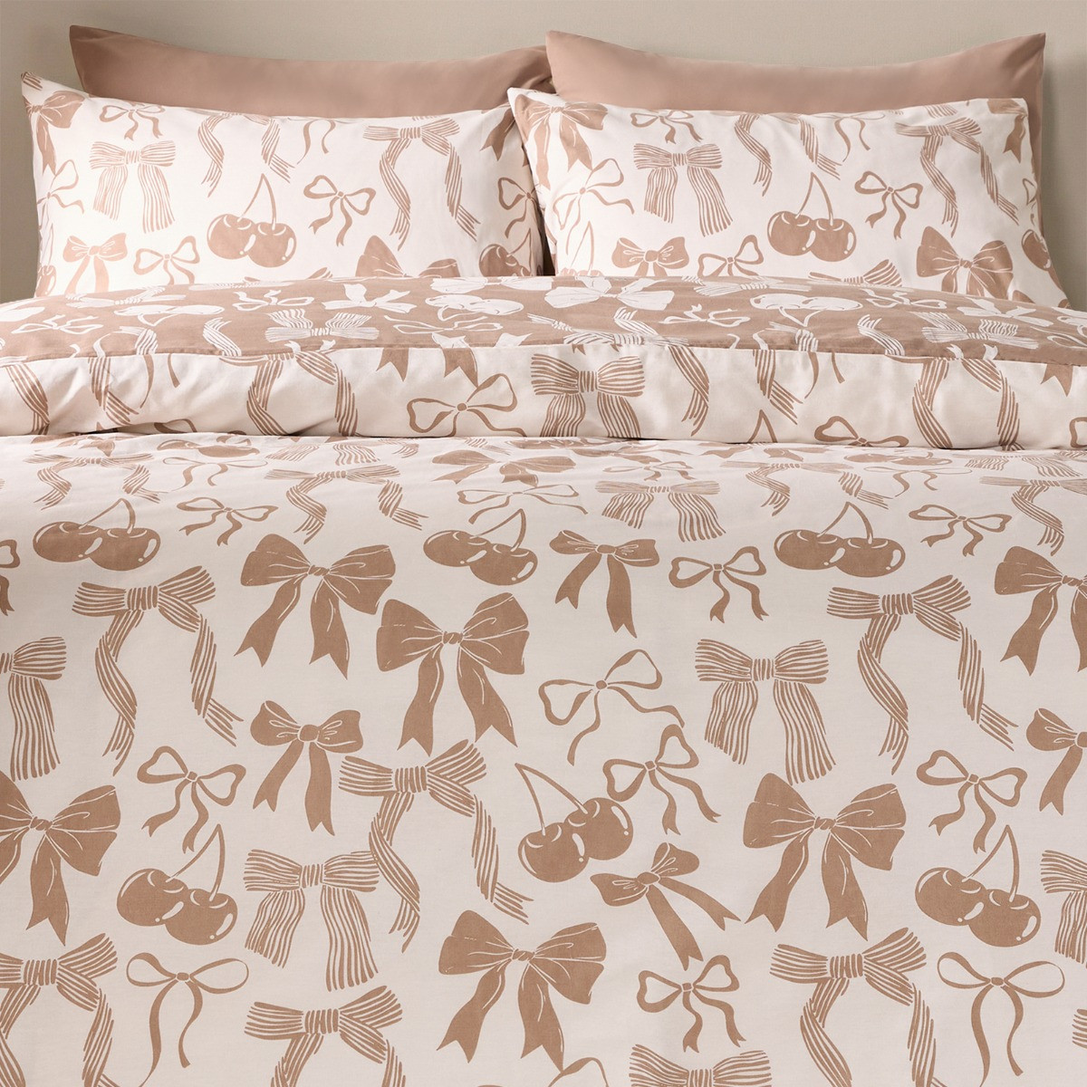 OHS Illustrated Bows Reversible Duvet Cover Set - Natural>