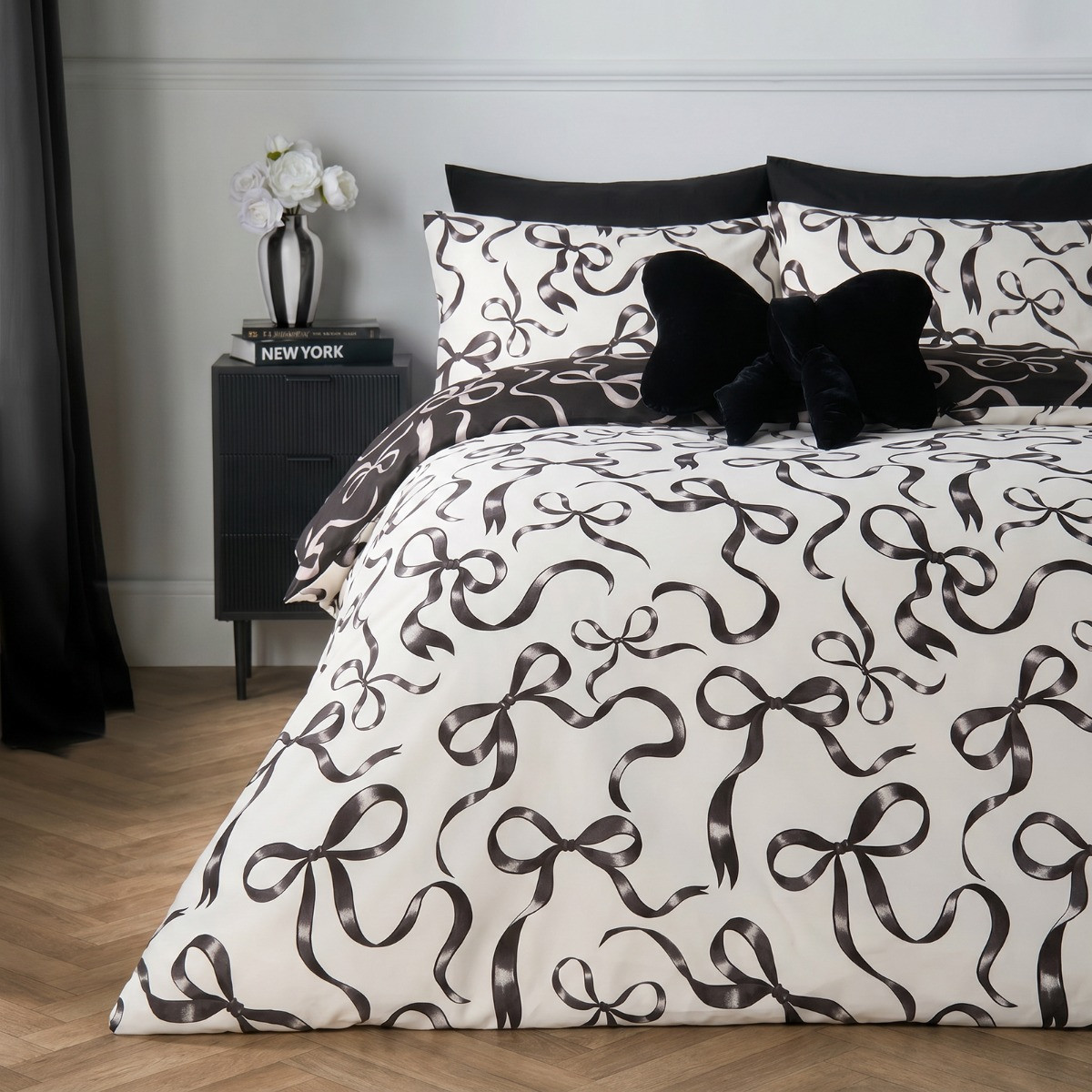 OHS Ribbon Bow Print Duvet Cover Set - Monochrome>