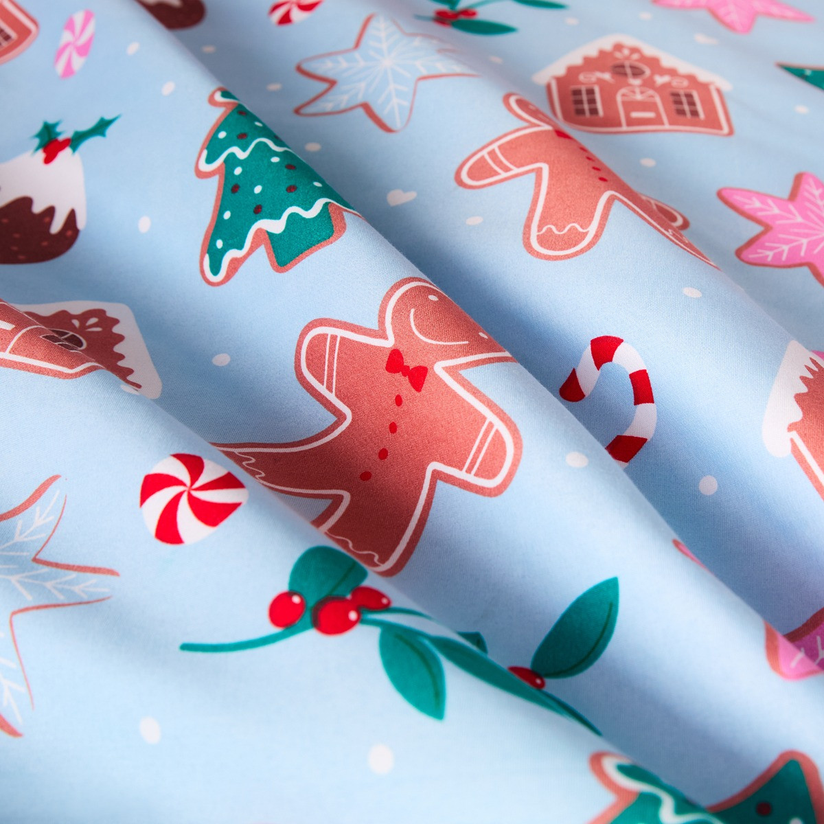 OHS Festive Gingerbread Print Reversible Duvet Set - Blue/Pink>