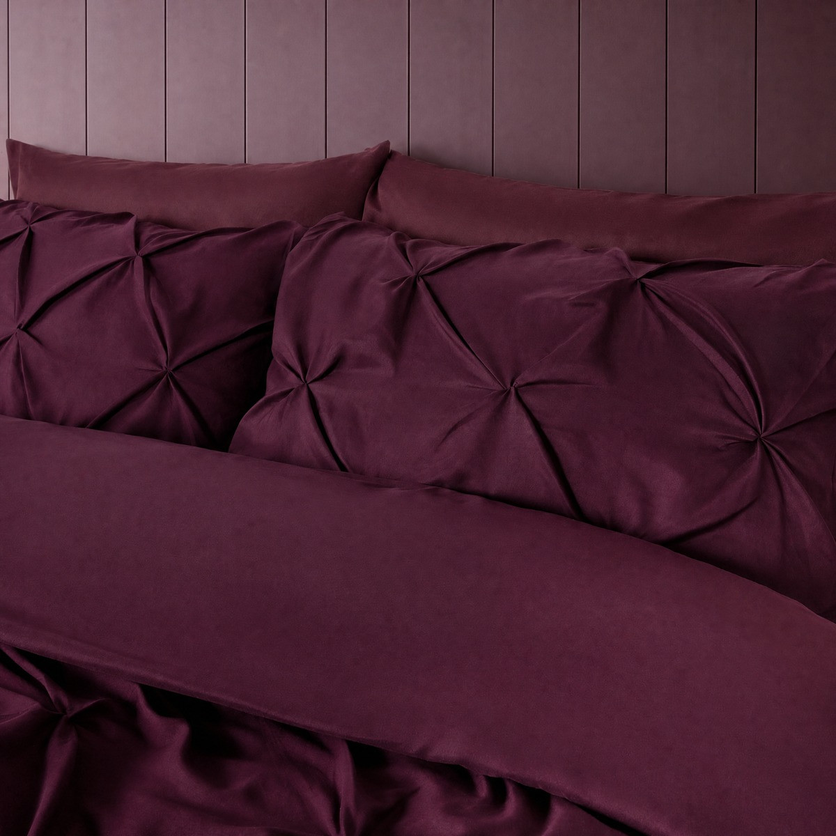OHS Diamond Pintuck Pinch Pleat Duvet Cover Set - Plum>