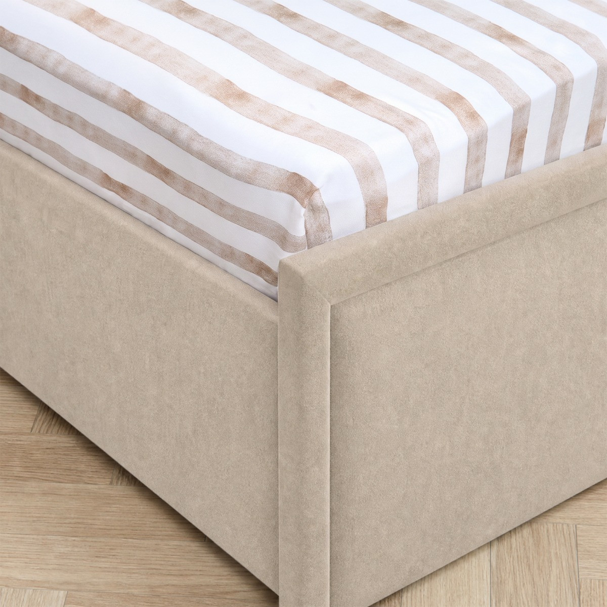 OHS Stripe Print Fitted Sheet - White/Brown>