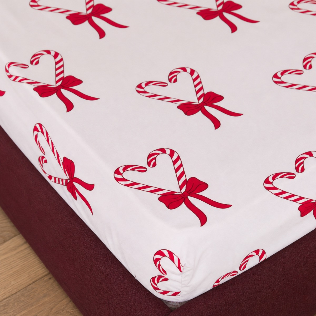 OHS Candy Cane Heart Print Fitted Sheet, White/Red - King>