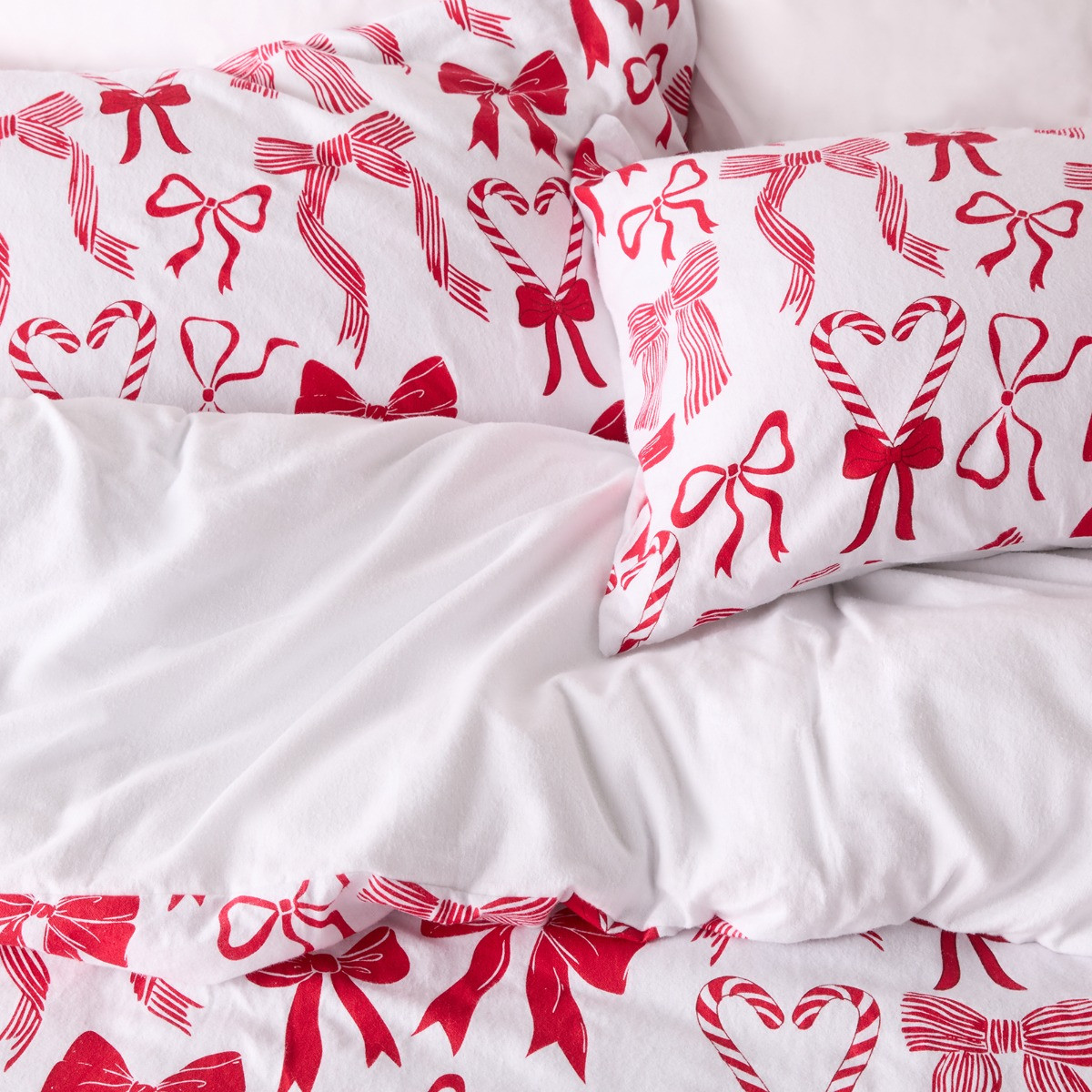 OHS Bow Print Brushed Cotton Flannelette Duvet Cover Set - White/Red>