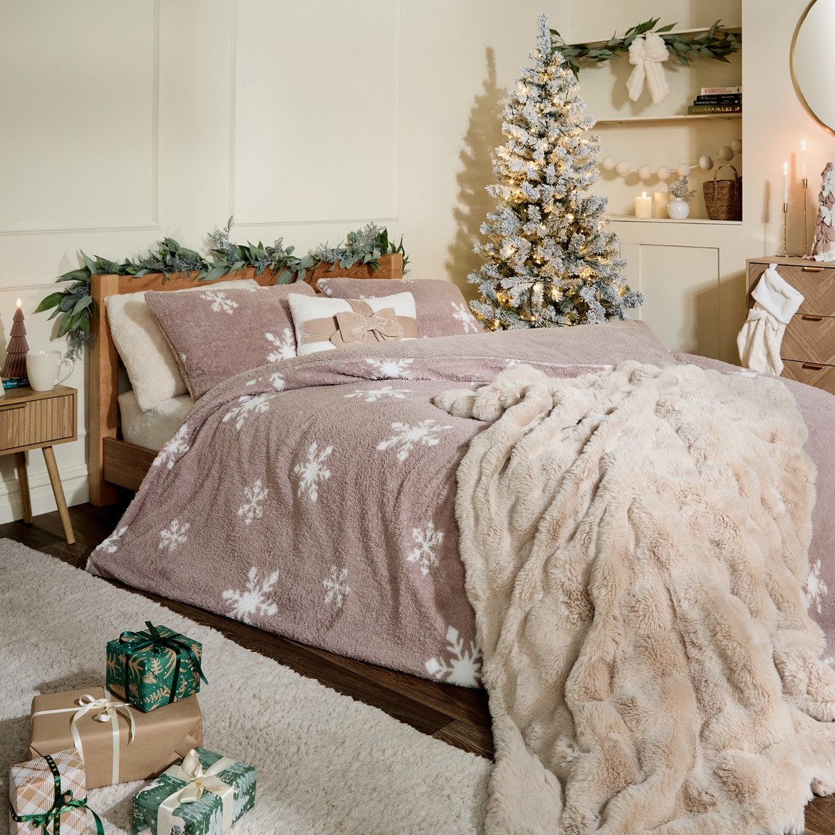 OHS Snowflake Teddy Duvet Cover Set - Natural>