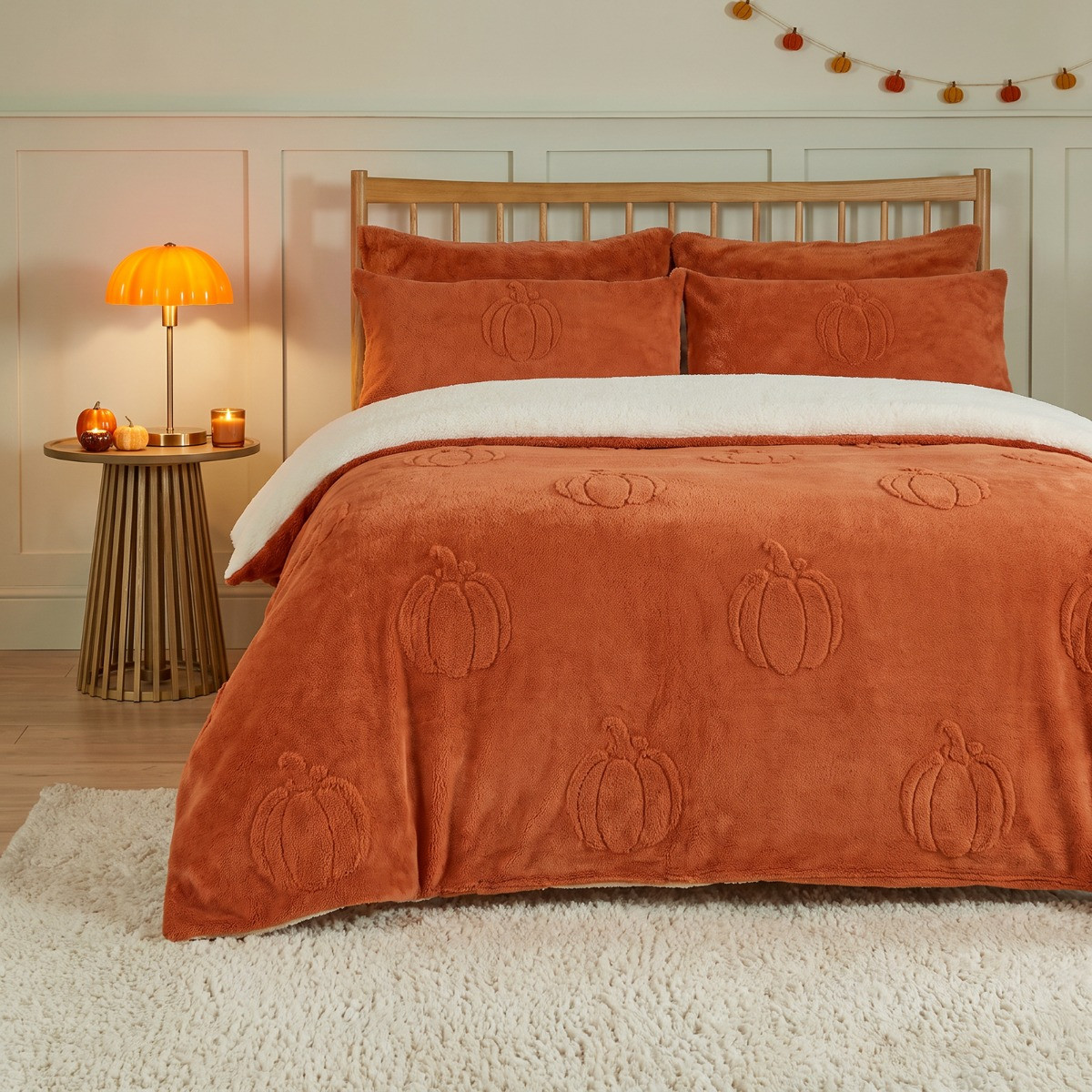 OHS Tufted Pumpkin Teddy Duvet Set - Rust>