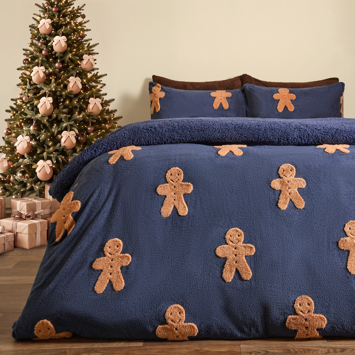OHS Tufted Gingerbread Man Teddy Duvet Cover Set - Navy>