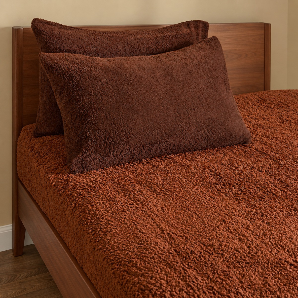OHS Teddy Fleece Fitted Sheet - Chocolate>