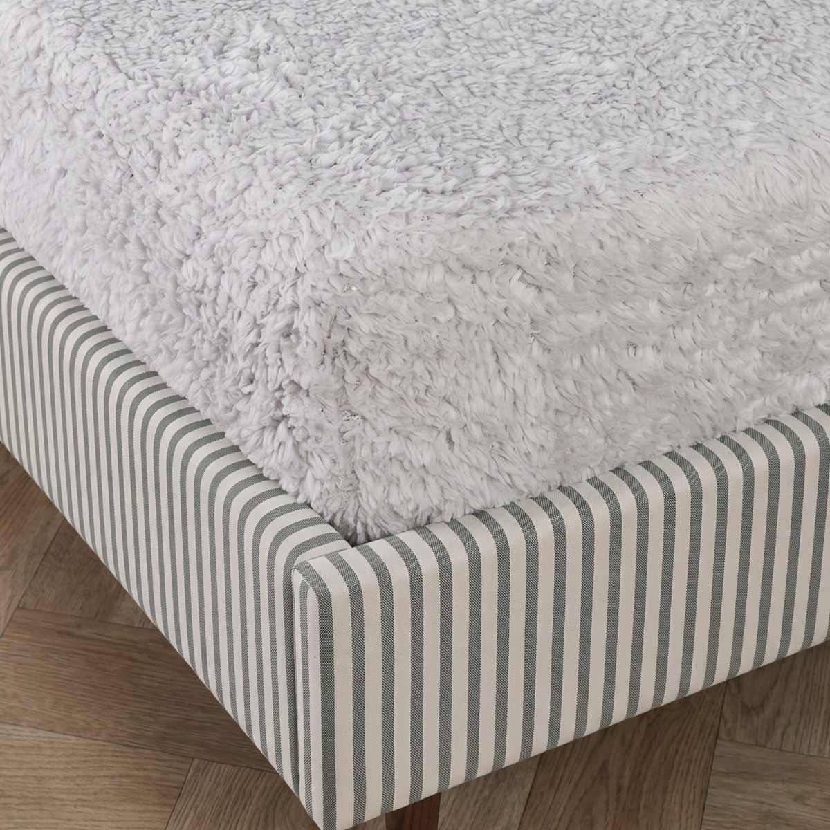OHS Teddy Fleece Fitted Sheet - SIlver>