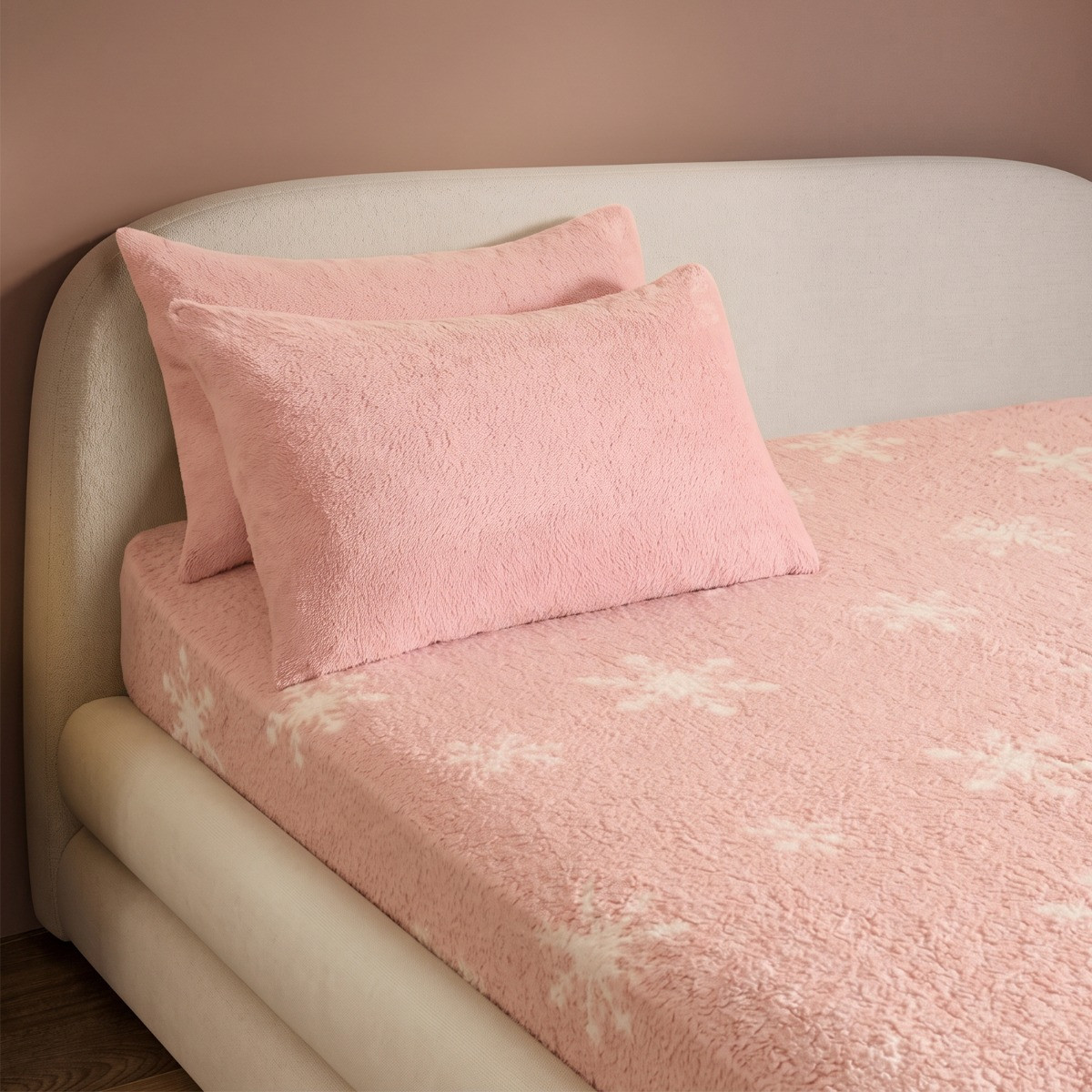 OHS Teddy Snowflake Print Fitted Sheet - Blush>