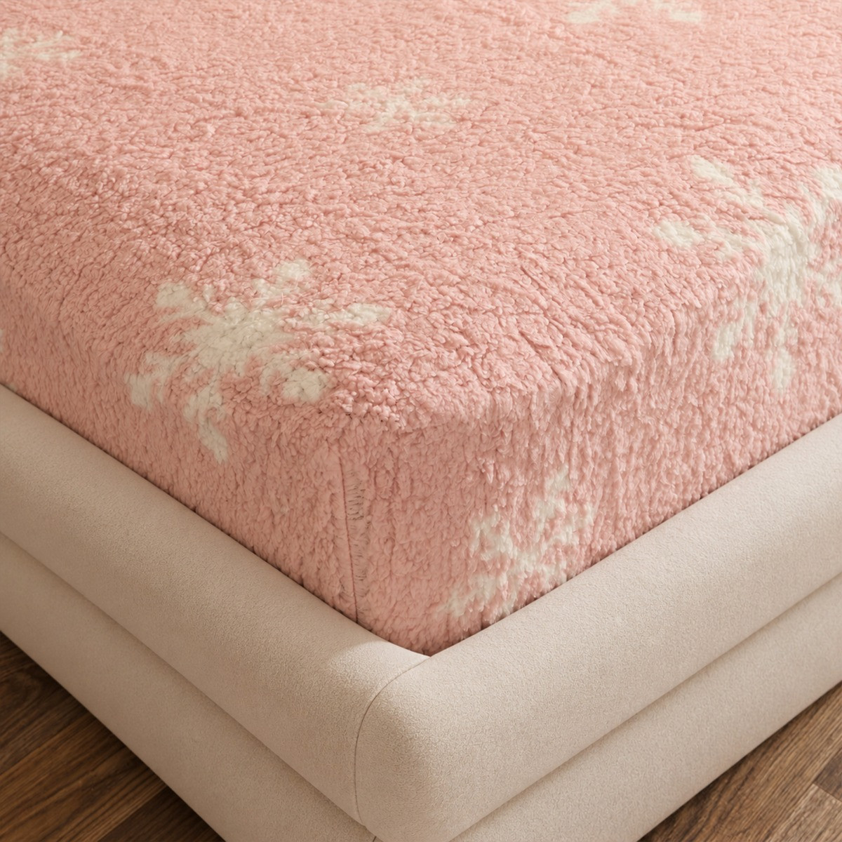 OHS Teddy Snowflake Print Fitted Sheet - Blush>