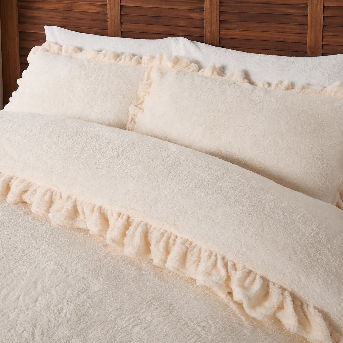 OHS Frill Teddy Duvet Set - Cream>
