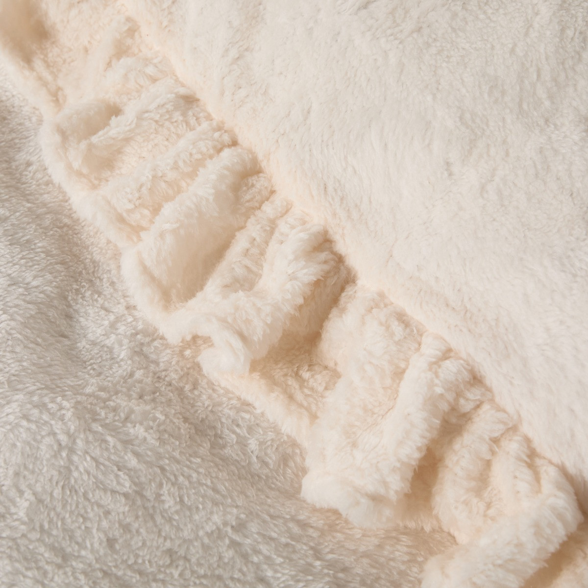 OHS Frill Teddy Duvet Set - Cream>