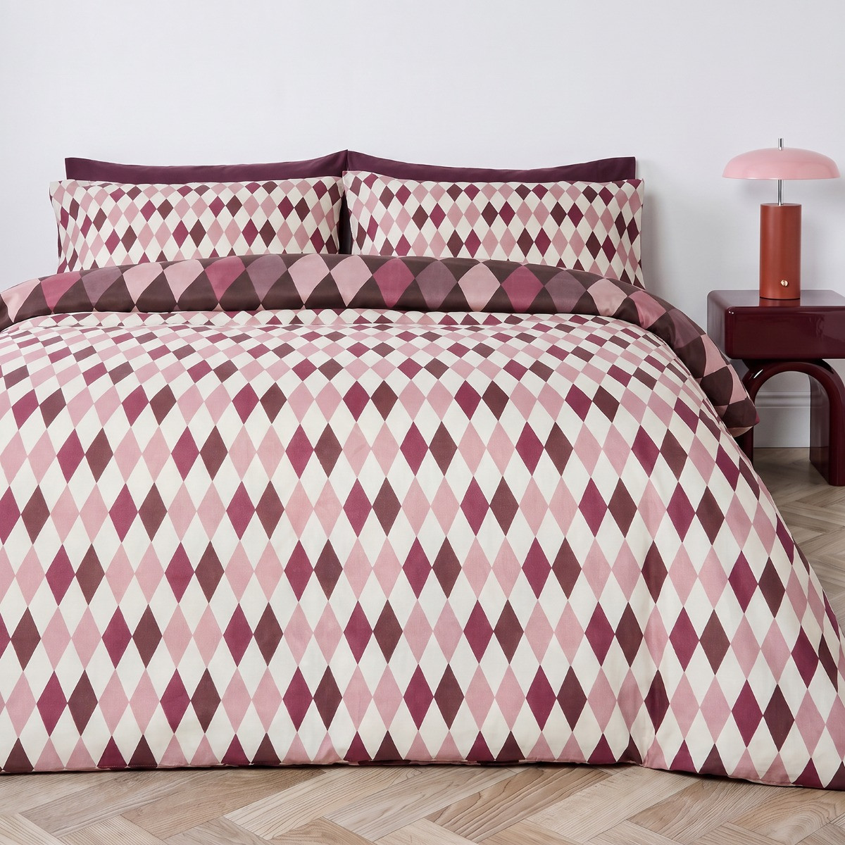 OHS Diamond Check Reversible Duvet Cover Set - Burgundy/Blush>