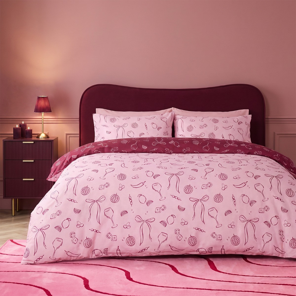 OHS Sketch Print Reversible Duvet Cover Set - Blush/Burgundy>