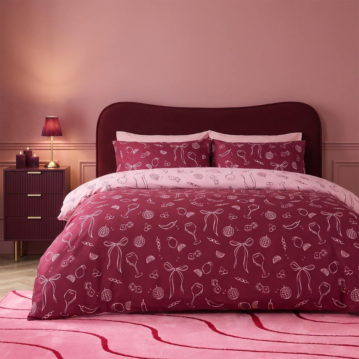 OHS Sketch Print Reversible Duvet Cover Set - Blush/Burgundy>