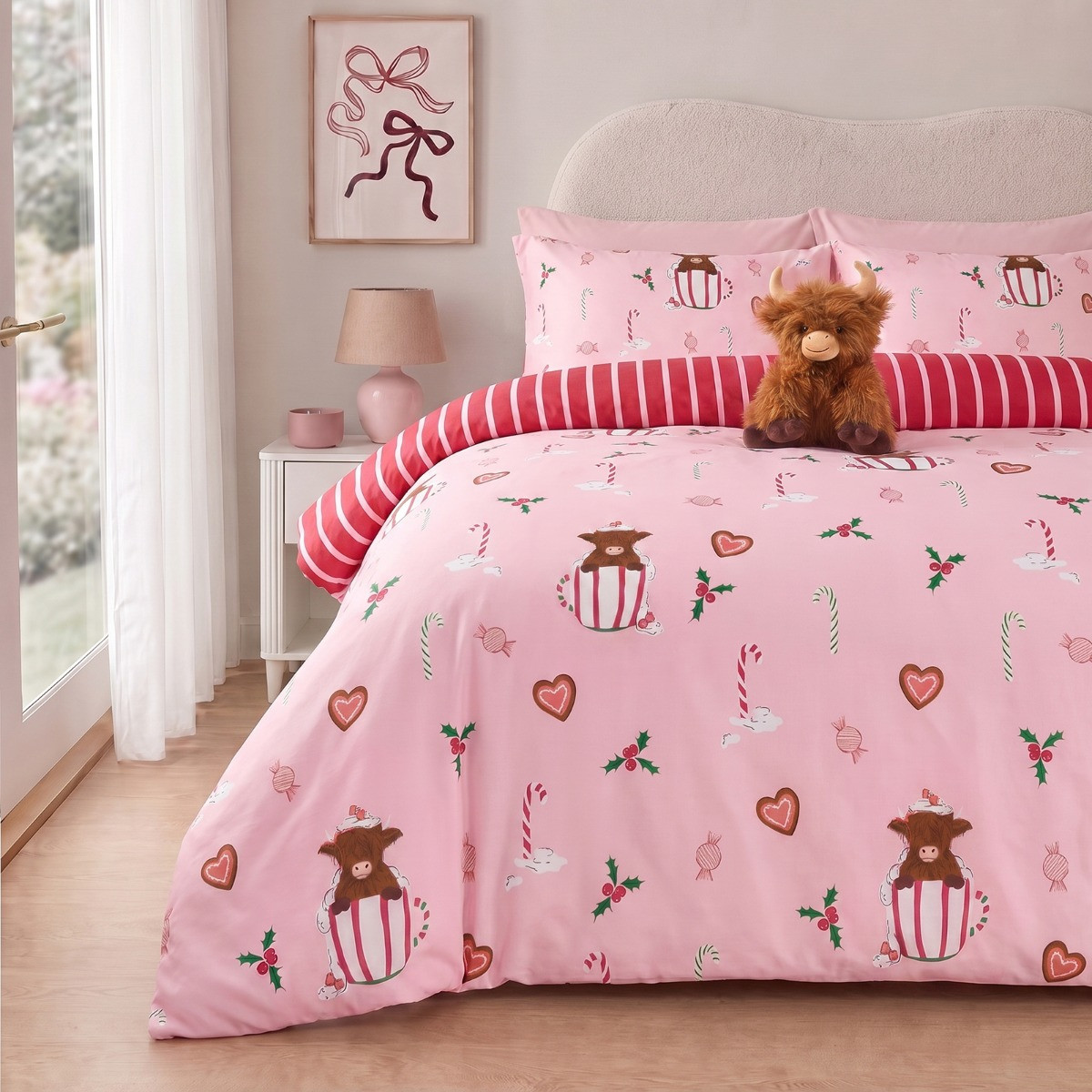 OHS Harry The Highland Cow Christmas Print Reversible Duvet Cover Set - Pink/Red>