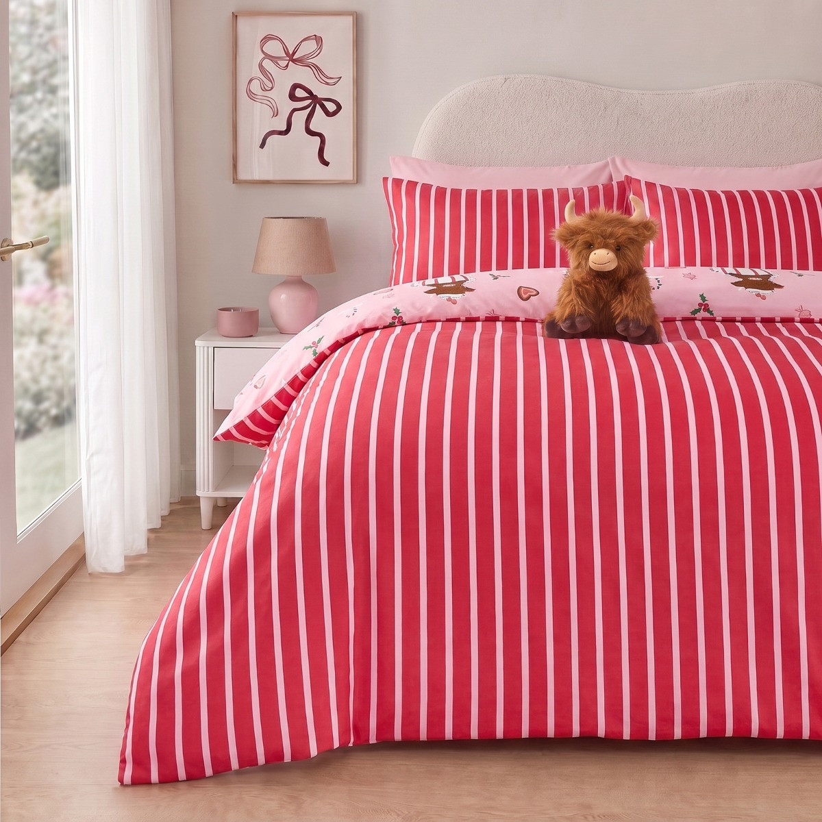 OHS Harry The Highland Cow Christmas Print Reversible Duvet Cover Set - Pink/Red>