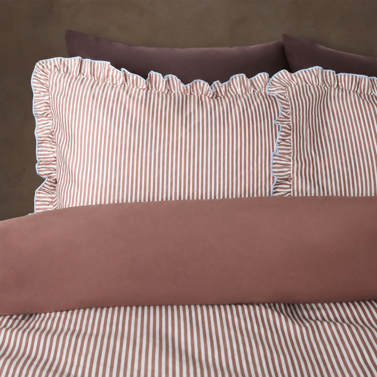 OHS Stripe Print Contrast Frill Edge Duvet Cover Set - Brown/White>