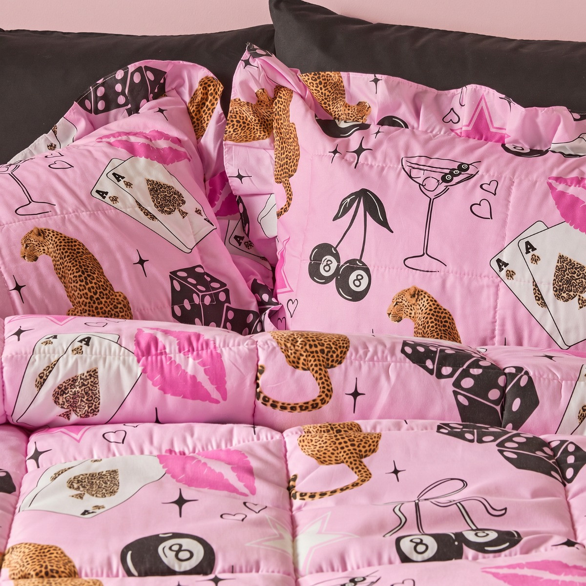 OHS Leopard Dice Print Frill Edge Coverless 7.5 Tog Duvet Set - Pink>