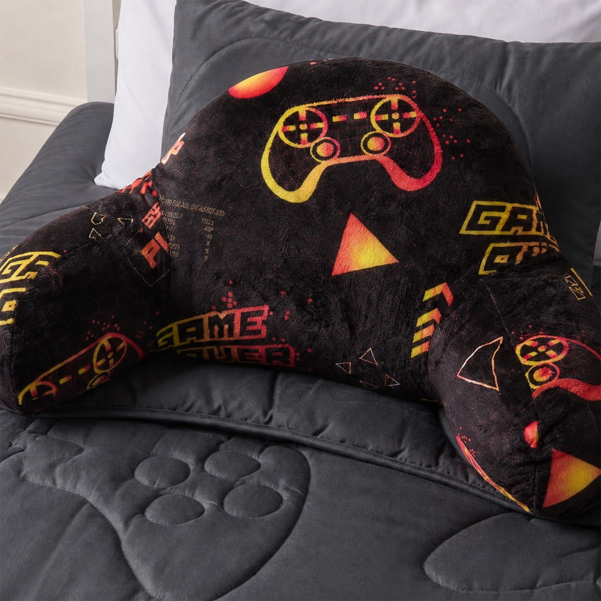 OHS Kids Gaming Fleece Cuddle Cushion - Black/Red>