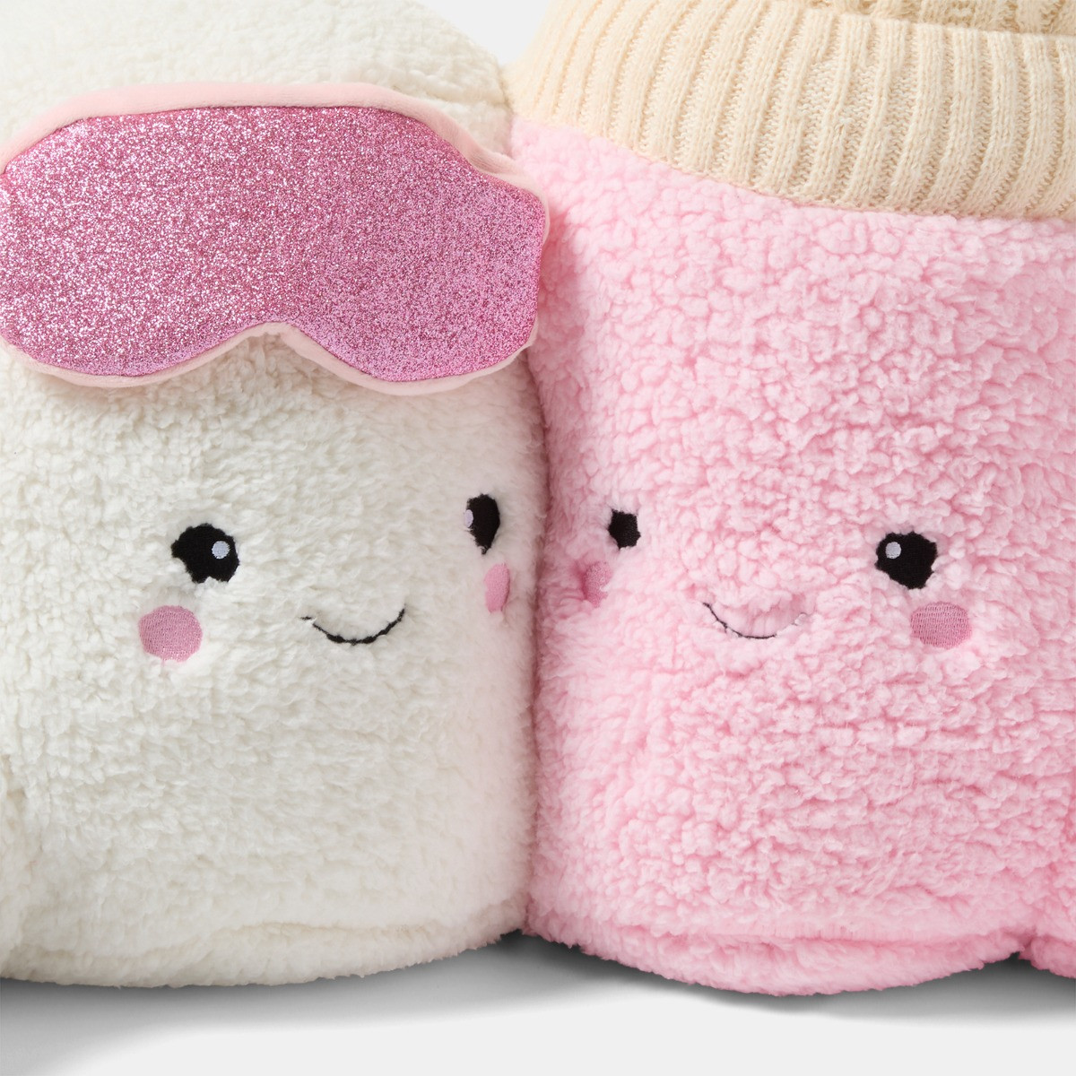 OHS Cotton & Candy The Winter Marshmallow Cuddle Cushion - Pink/White>