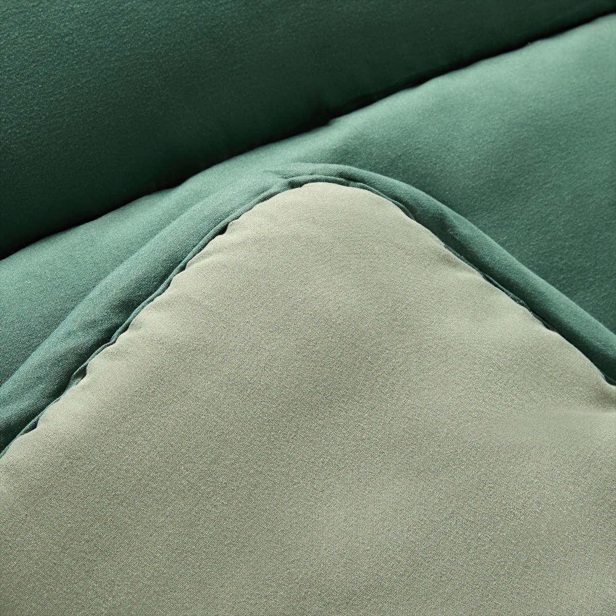 OHS Coverless 10.5 Tog Reversible Duvet Set - Woodland/Forest Green>