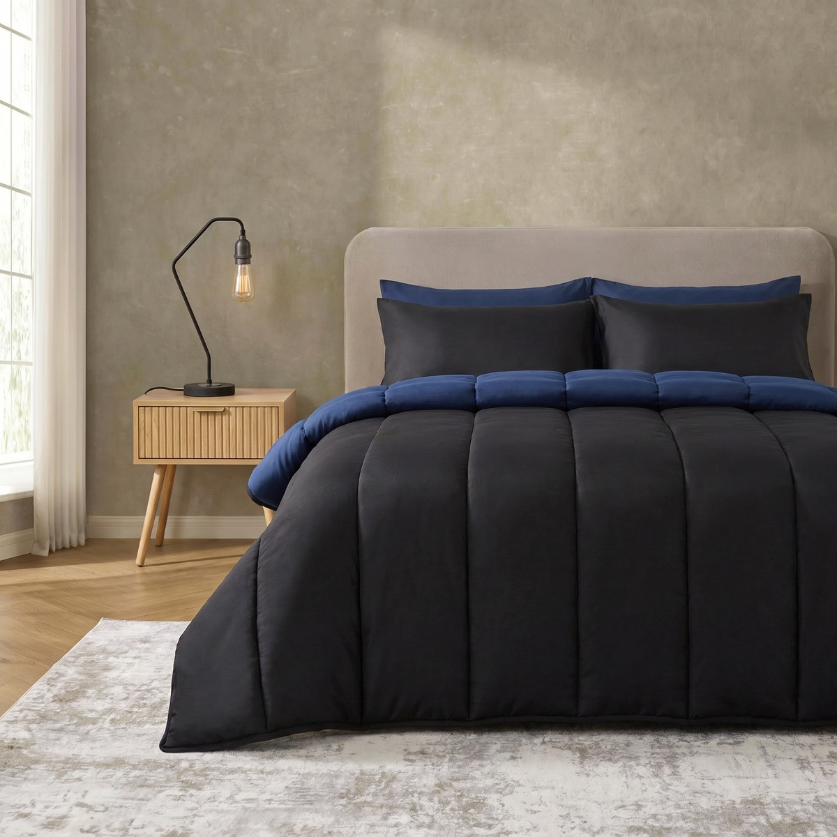OHS Coverless 10.5 Tog Reversible Duvet Set - Black/Navy>