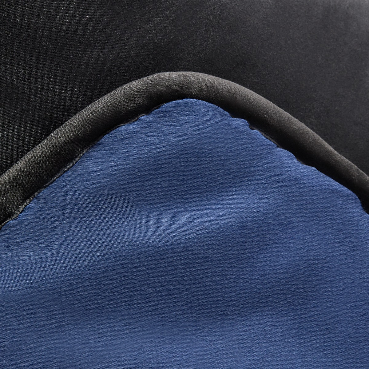 OHS Coverless 10.5 Tog Reversible Duvet Set - Black/Navy>